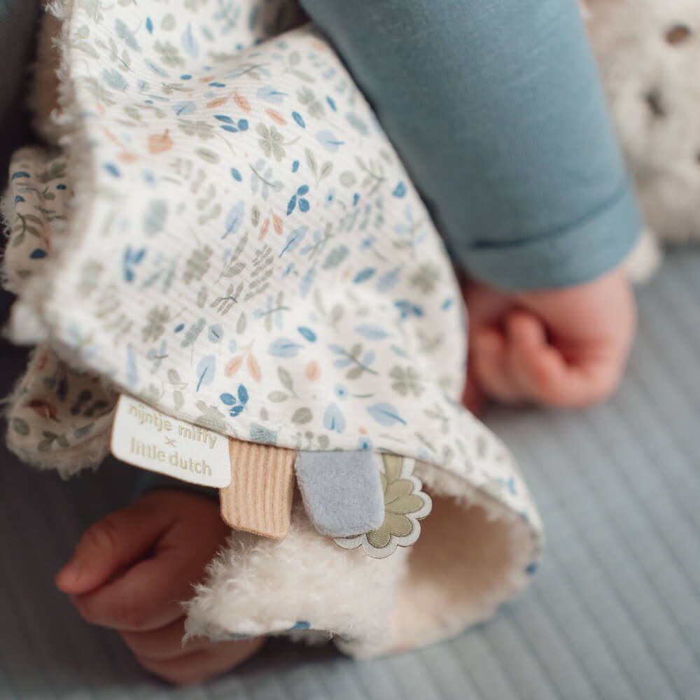 Miffy Lucky Leaves Cuddle Cloth