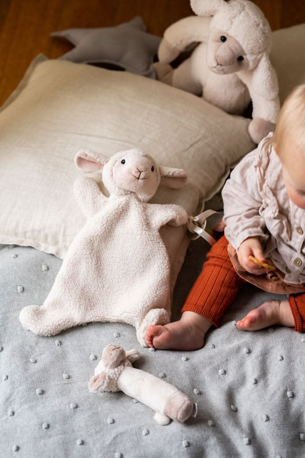 Nana Huchy - Sophie The Sheep